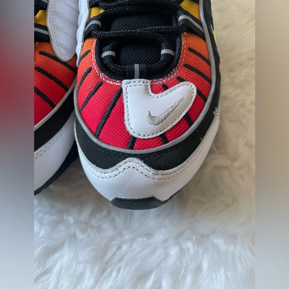 OLIVIA KIM AIR MAX - Picture 5 of 8